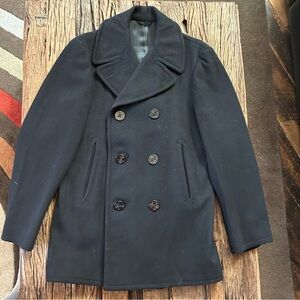 Vintage Navy Peacoat | men’s size 36R small (see pics for measurements)